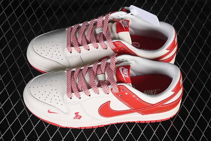 All categories Nk SB Dunk Series Nk SB Dunk Low High-end customized low-top sneakers Nike SB Dunk Low Limited to the Year of the Horse High-end customized low-top casual skateboard shoes MZ9588-857